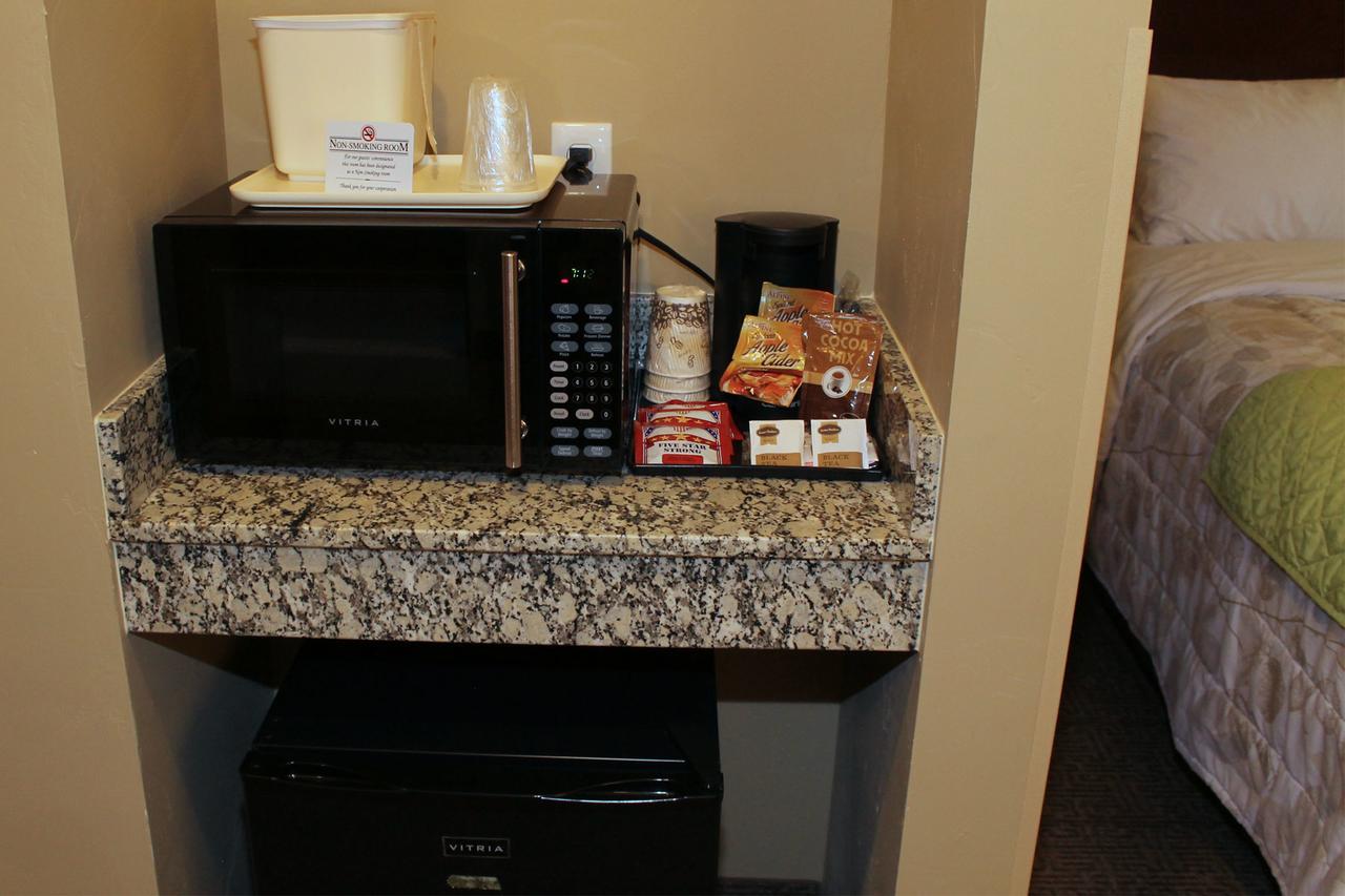 Heartland Inn And Suites Wheatland 外观 照片