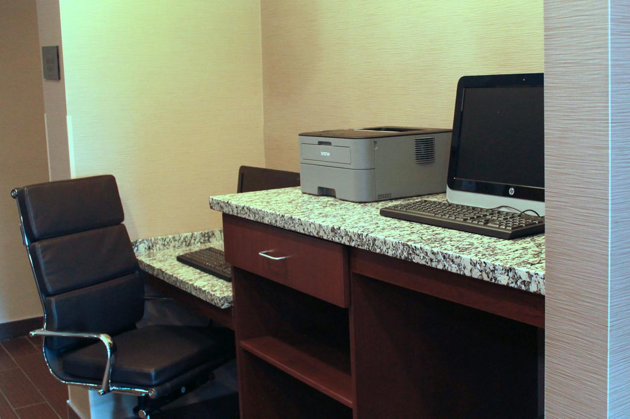 Heartland Inn And Suites Wheatland 外观 照片