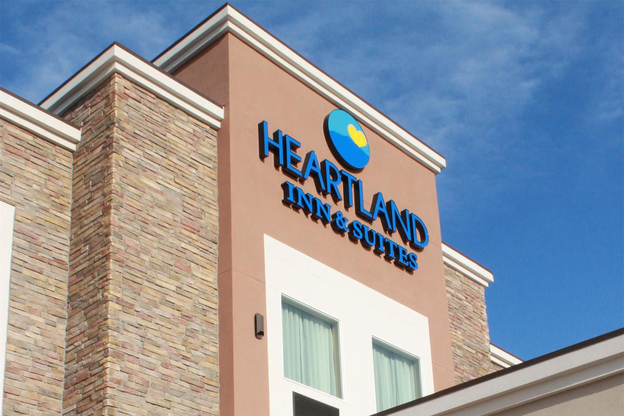 Heartland Inn And Suites Wheatland 外观 照片