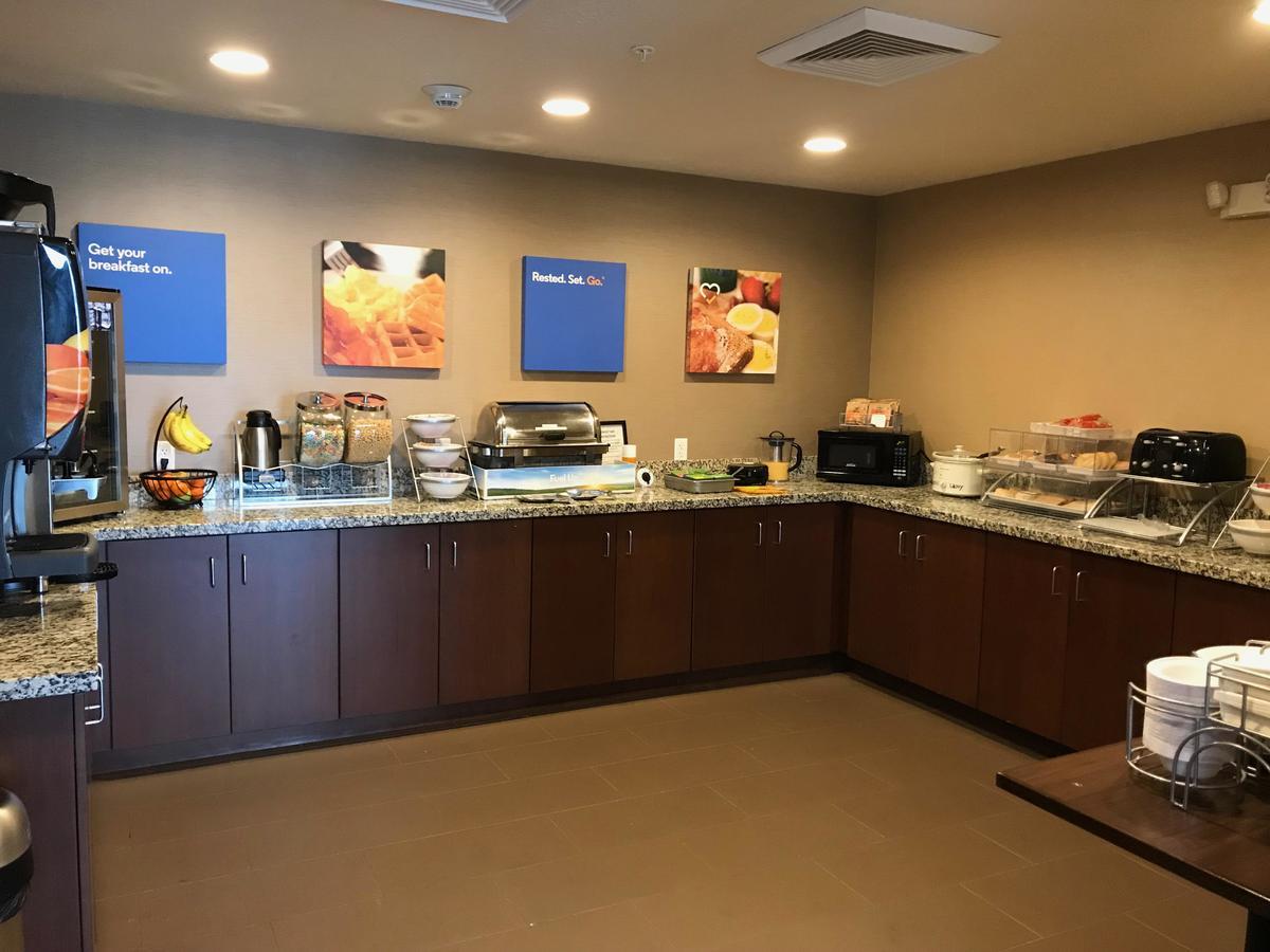 Heartland Inn And Suites Wheatland 外观 照片