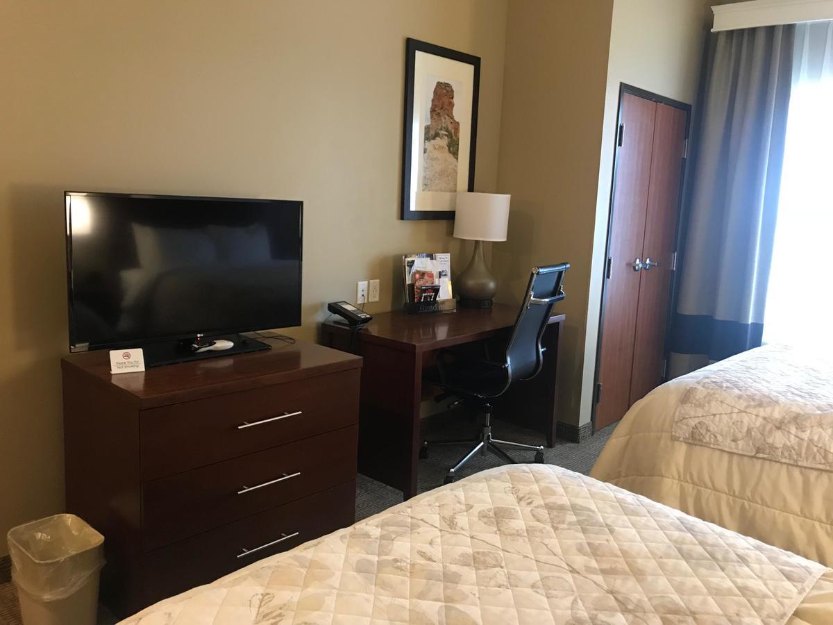 Heartland Inn And Suites Wheatland 外观 照片