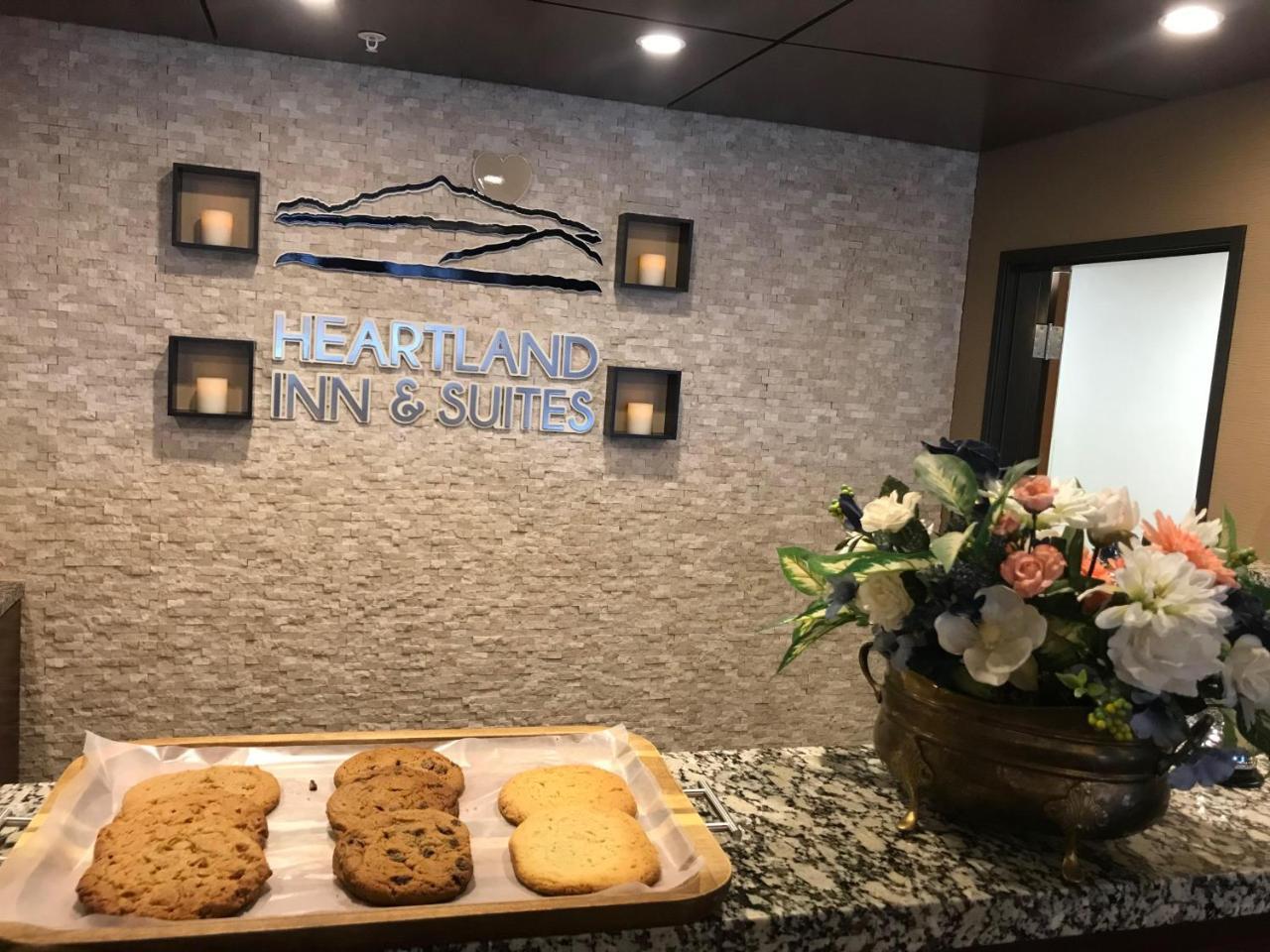 Heartland Inn And Suites Wheatland 外观 照片